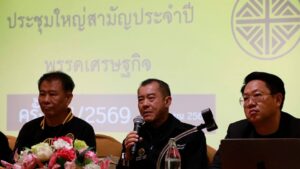 พรรคเศรษฐกิจฉีกมติพรรค รวบตึงอำนาจใส่มือ ‘หัวหน้ารังษี’