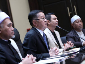 “รมว.ประเสริฐ” เปิดโต๊ะถกการศึกษา จชต. เดินหน้ายกระดับคุณภาพ รร.เอกชนปอเนาะ-ตาดีกา ยัน! คือทีมเดียวกัน พร้อมเปิดกว้างรับฟังทุกเสียง