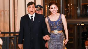 ในหลวง-พระราชินี ทรงร่วมงานถวายพระกระยาหารค่ำ และพระราชทานเลี้ยงอาหารค่ำ